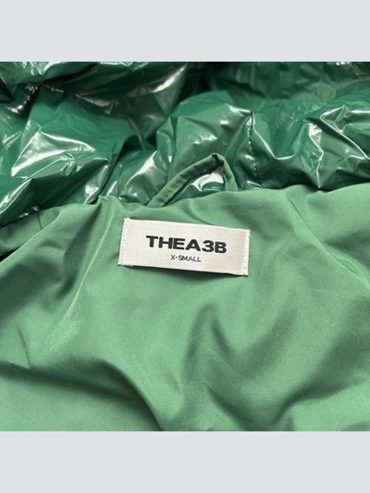 TheA3B Verse Logo Puffer Jacke Grün Größe XS Neu mit Mängel WINTERSALE!