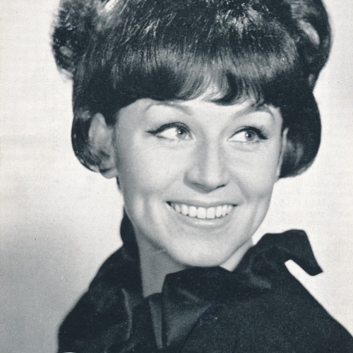 AK Autogrammkarte von Lolita mit Original Unterschrift Ansichtskarte (18100)