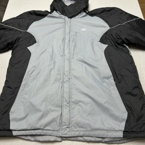 Umbro Windbreaker Stadionjacke Größe XXL Retro Vintage Grau Schwarz Y2K 90er