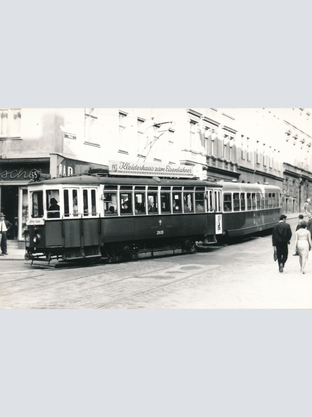 AK aus Wien Strassenbahn Ring Oper Ansichtskarte (18390)