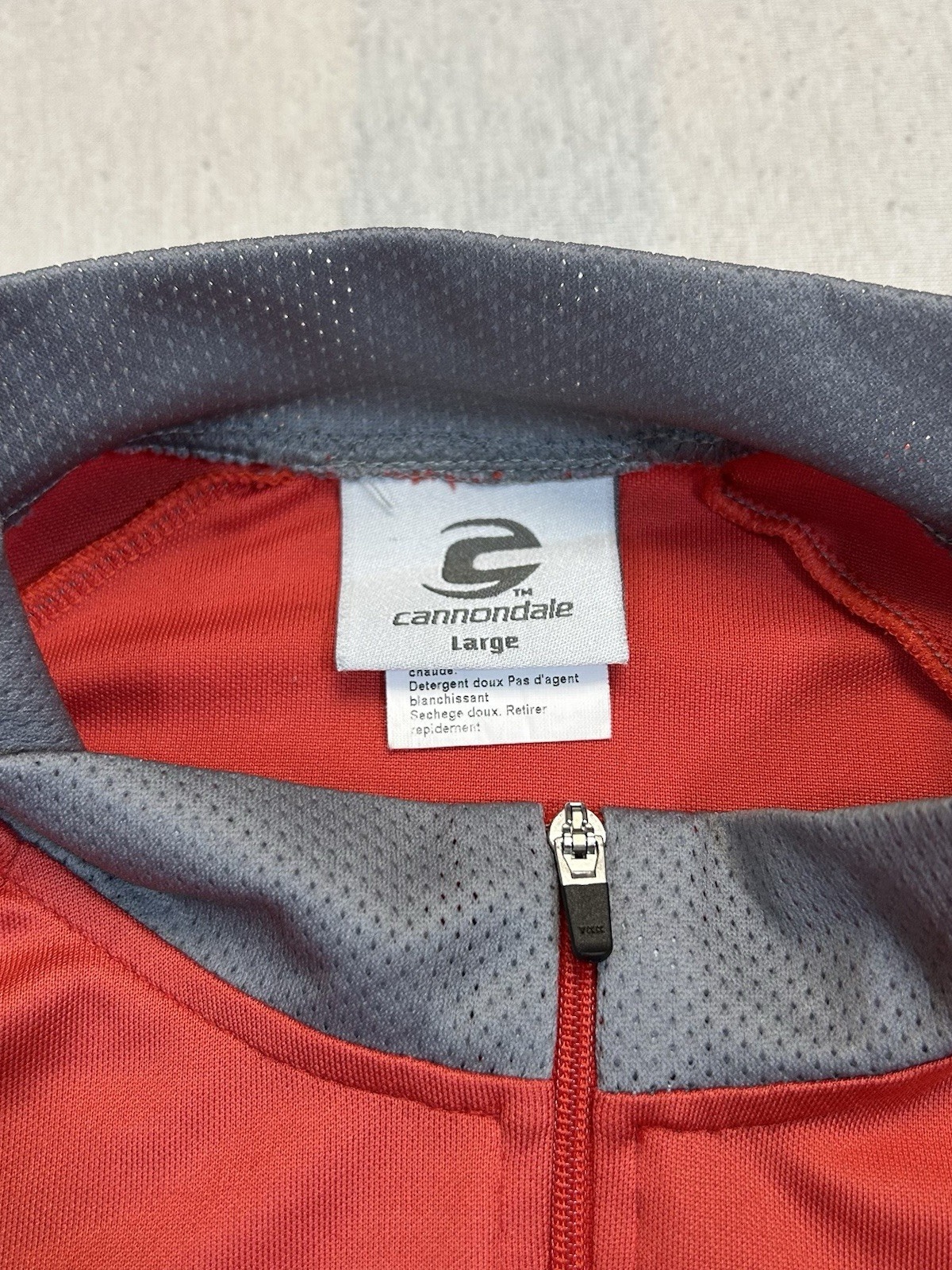 Cannondale Fahrradtrikot mit Taschen M225/Red Herren Größe L Maße auf den Fotos
