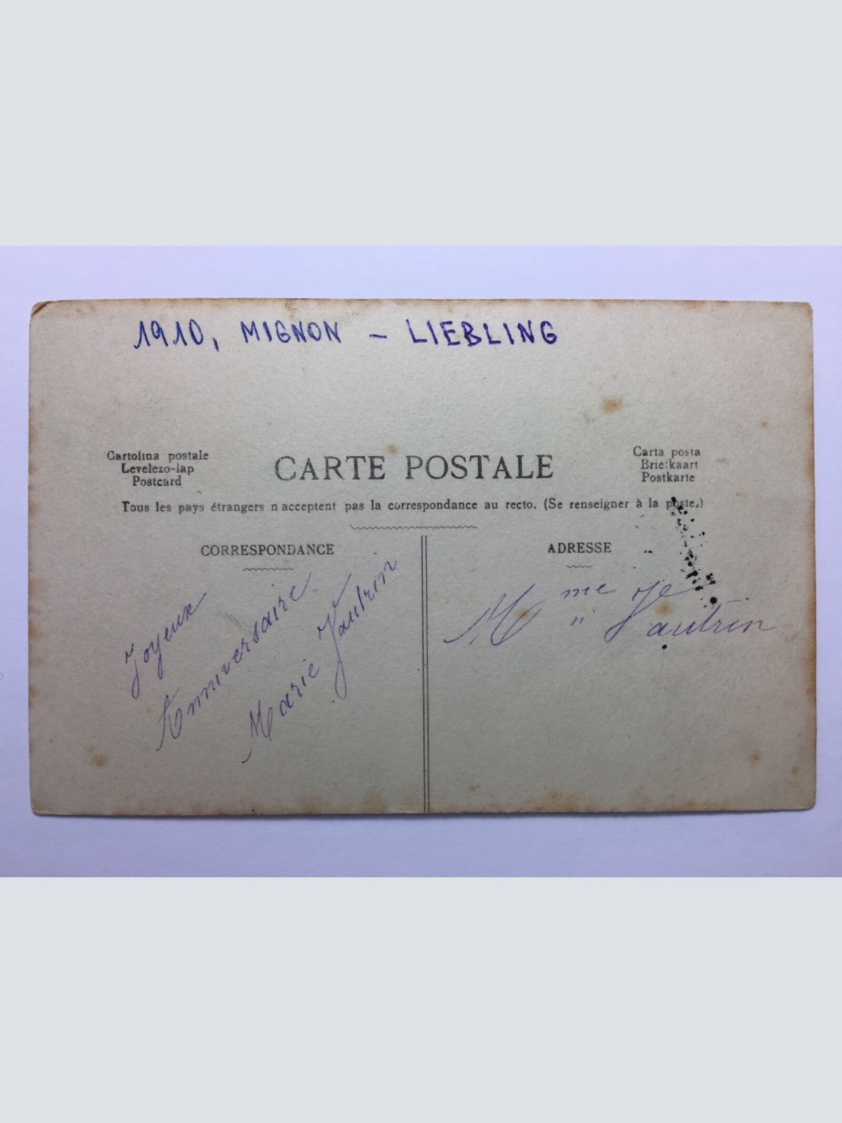 Frau mit Mandoline / Künstlerkarte 30014 TH