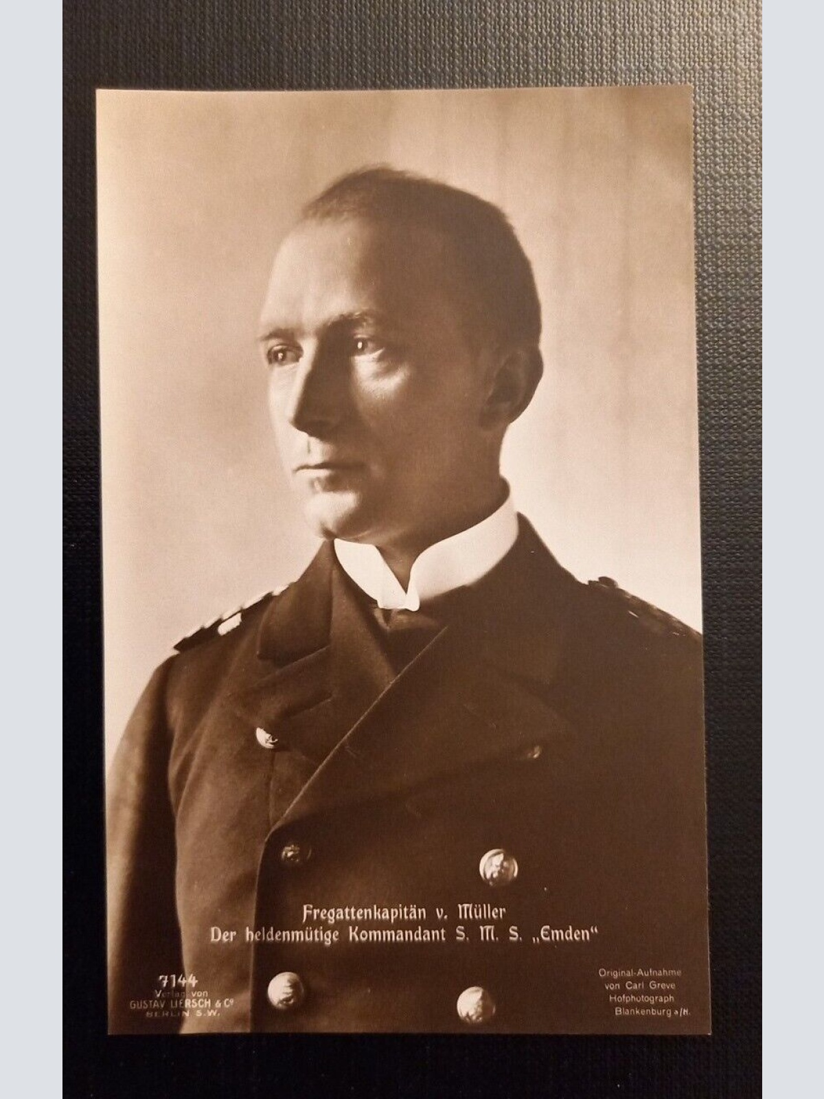 Fregattenkapitän Karl von Müller  Kommandant der SMS Emden Ga