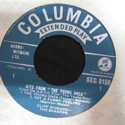 Single / Cliff Richard - The Shadows ?– Hits From "The Young On es" / UK PRESS