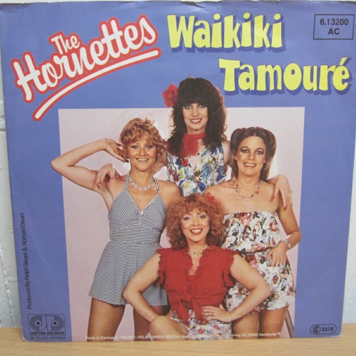 Single / The Hornettes ?– Waikiki Tamouré / DE PRESS / RAR /