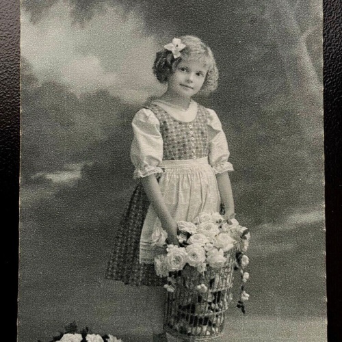 Herzlichen Glückwunsch zum Namenstage Mädchen Kind Korb Blumen Kleid 402494 TH