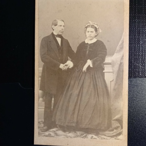 Ehepaar, Hall, 11x6,8cm, 402857 gr