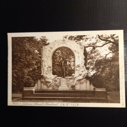 Wien Johann Strauß Denkmal 400437 gr