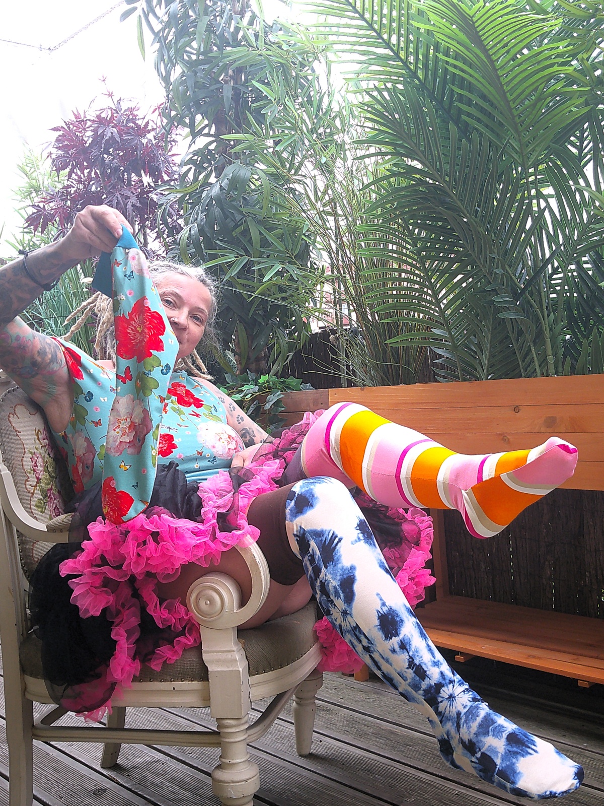 Overknees und Kniestrümpfe bunt gemischt passend von 38-40